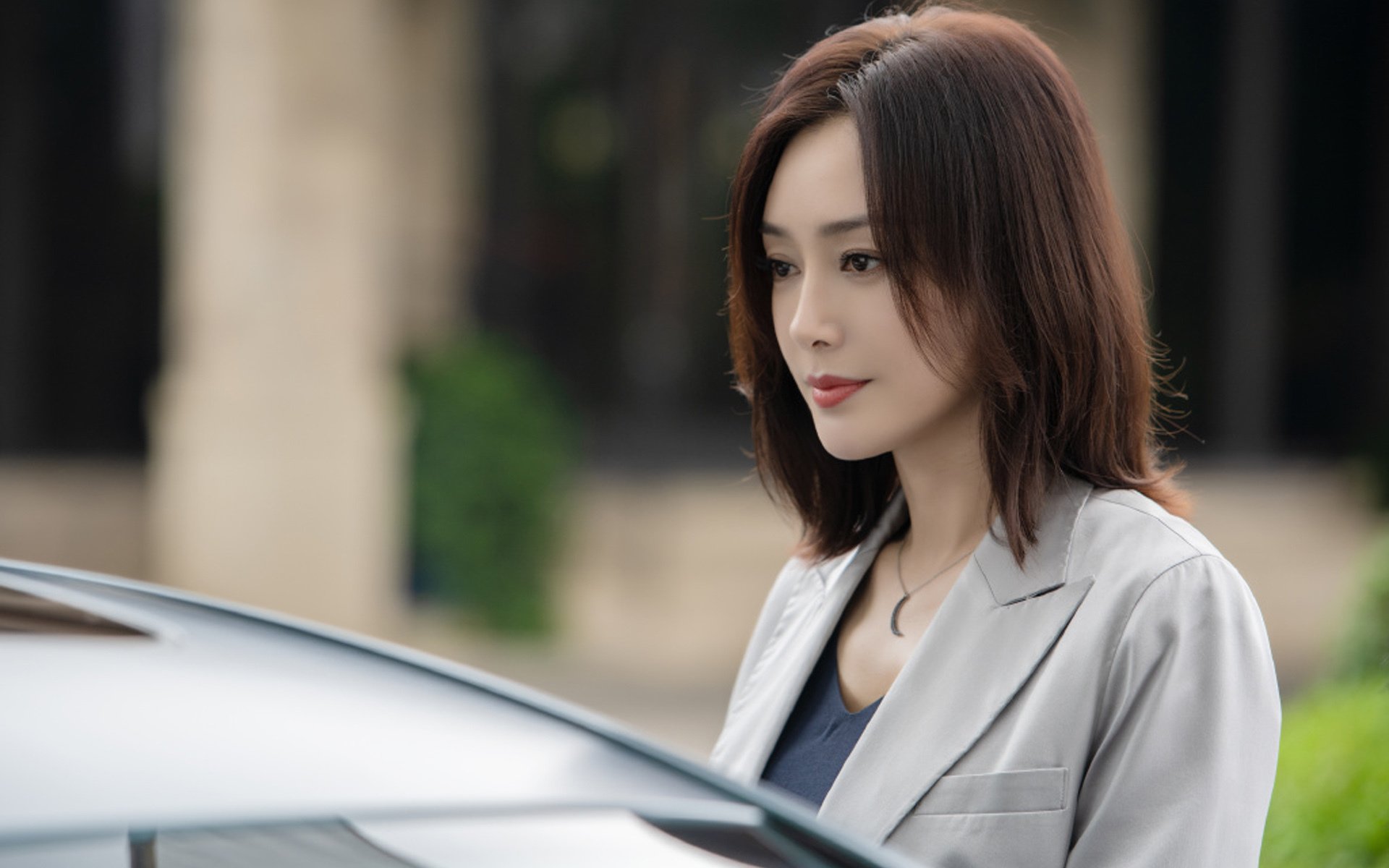 乔治反跑接球空切完成暴扣，乔治扣篮