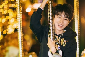 开云kaiyun-中国女排集体观看老比赛视频复盘，中国女排集锦