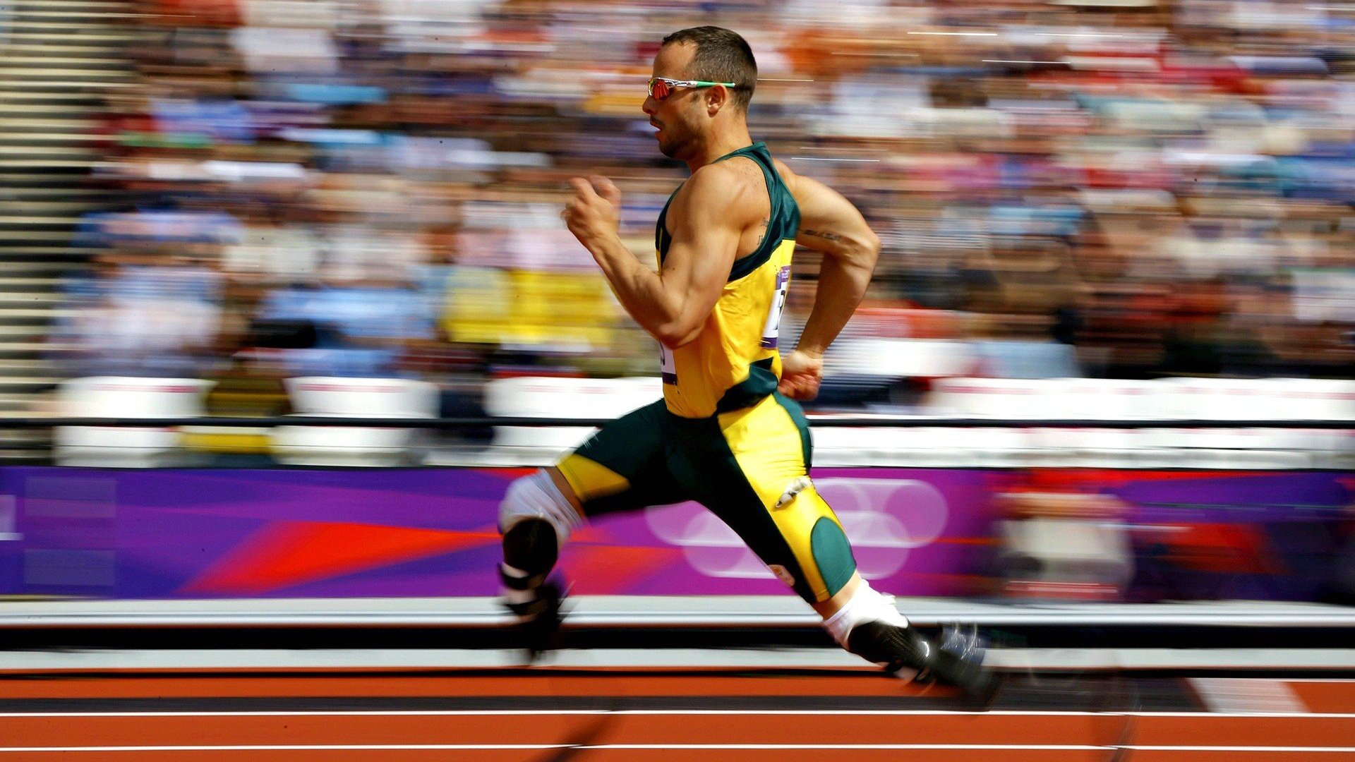 MotoGP日本站马奎斯再登领奖台,展现顽强拼搏,马奎斯摩托车比赛视频